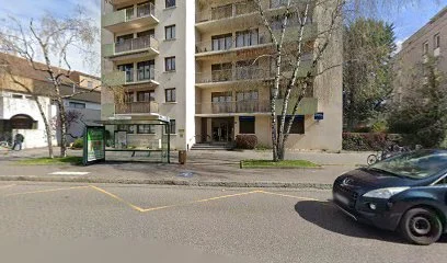 Laure Accary Ostéopathe et Kinésithérapeute