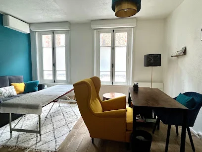 Agathe Cobos - Ostéopathe