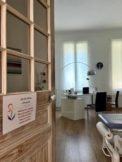 Aurélie Babey, Antibes Osteopath (UK)