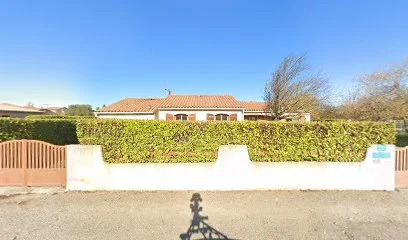 CABINET DE REEDUCATION COMBIS MICHEL TOURNIER COMBIS MARIE PIERRE SOINS EN PISCINE OSTEOPATHIE SOPHROLOGIE CAYCEDIENNE MASSAGE CHI NEI TSANG