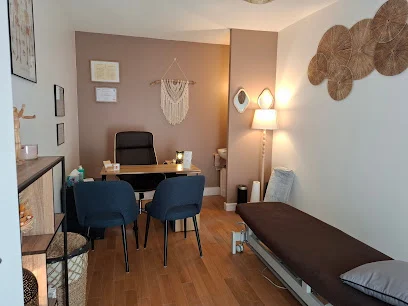 Célia Giraud, Ostéopathe