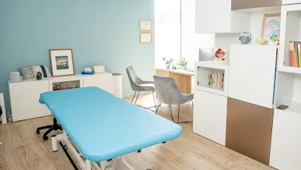 CHARRIER DECLOCHEZ Laure Anne - Ostéopathe DO Rennes