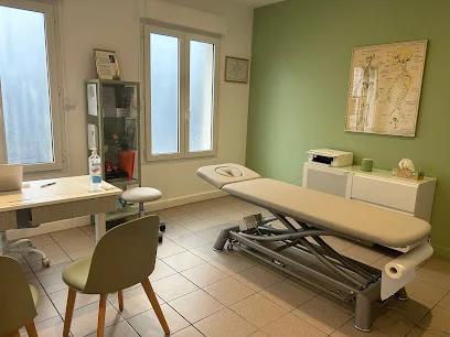 Chloé Regardebas - Ostéopathe Fontenay-sous-bois