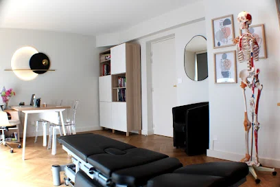 Élodie LACROUX - Ostéopathe & Étiopathe