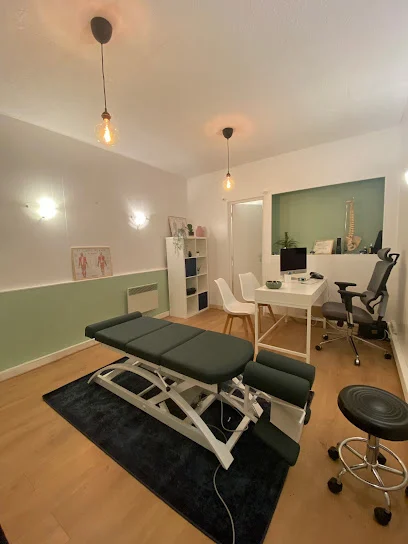 Farah Hamdani - Chiropracteur