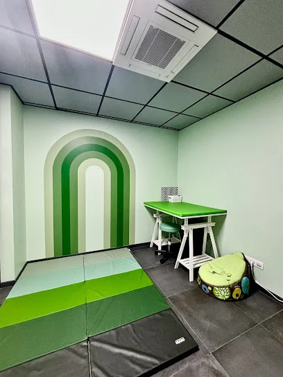 Fiona Bergerin - Kinésithérapie pédiatrique (nourrisson, enfant) et rééducation abdominale post-partum