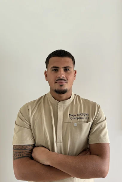 Hugo JOUFFRE - Ostéopathe D.O - Courbevoie - La Défense