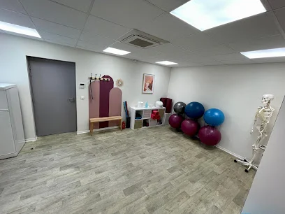 Justine Tetart - Angèle Davaine - Emma Calligaro : cabinet 