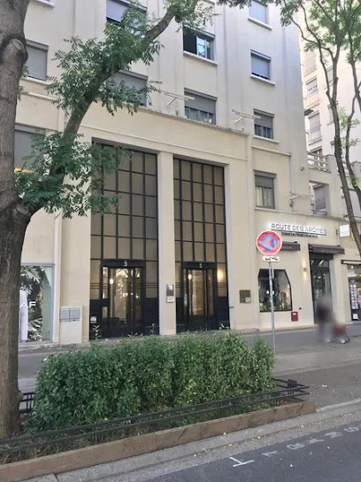 Laura CHARANSOL, ostéopathe à Villeurbanne dans CENTRE MEDICAL GRATTE CIEL