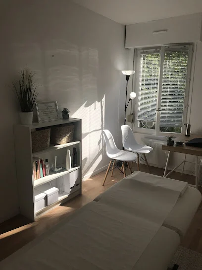 Laura PIERRE - Ostéopathe D.O.