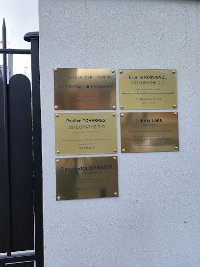 Leïla Latona Ostéopathie générale et Vocale