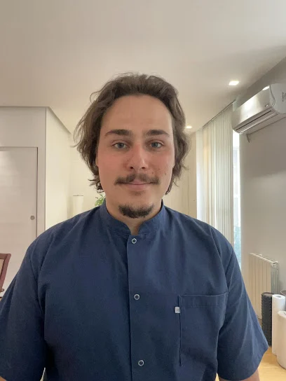 Loris BASTIEN - Ostéopathe Suresnes