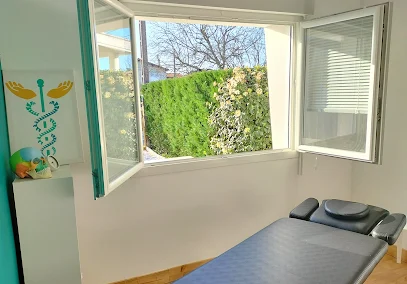 Ludivine MILLAC Ostéopathe D.O - Kinésiologue _ Réflexes archaïques-Cabinet Noës Pessac