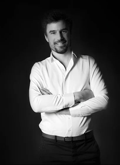 Romain LECUREUR Chiropracteur - ENERGIE CHIROPRATIQUE Paris 75001
