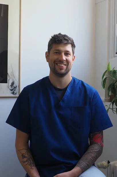 Théo ROSSINELLI Ostéopathe