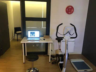 Vincent Dujardin - Ostéopathe - Posturologue - Masseur - Kinésithérapeute - Approche Médecine Traditionnelle Chinoise