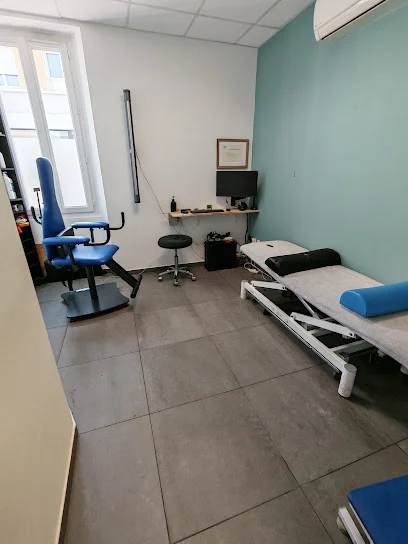 XAVIER SHEARN KINÉSITHÉRAPEUTE VESTIBULAIRE La Londe les maures/ Thérapie manuelle/ Méthode MCKENZIE